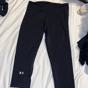 Under Armour Crop Leggings - Size Small